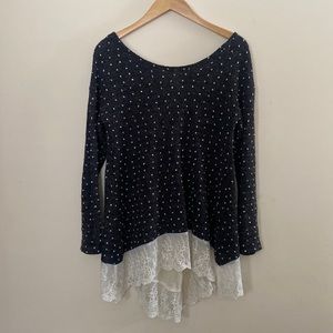 A’reve dot sweater with lace detail